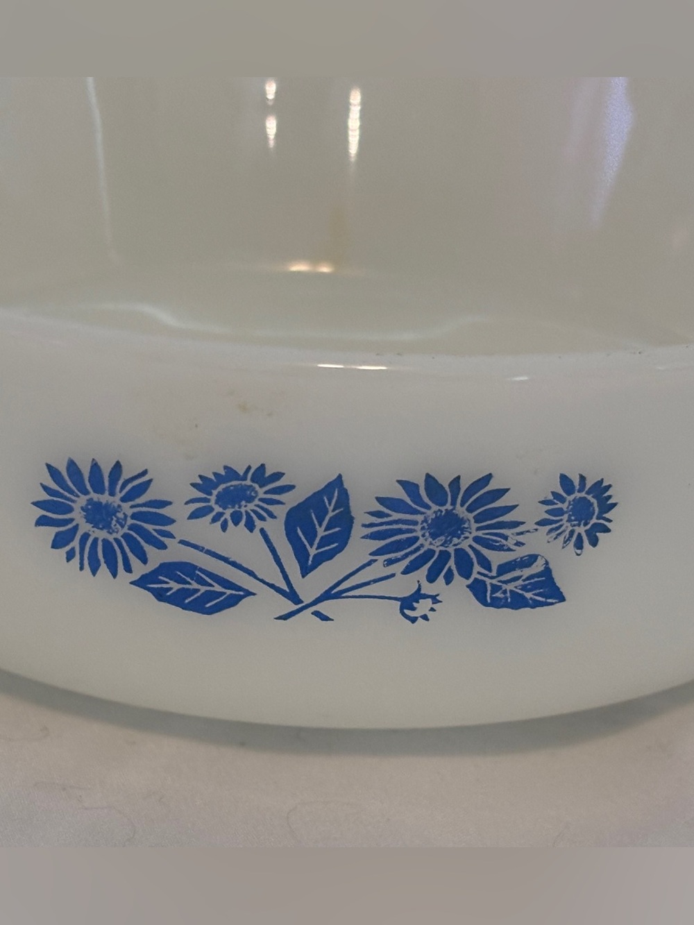 Vintage Anchor Hocking Cornflower Fire King 1 qt casserole dish